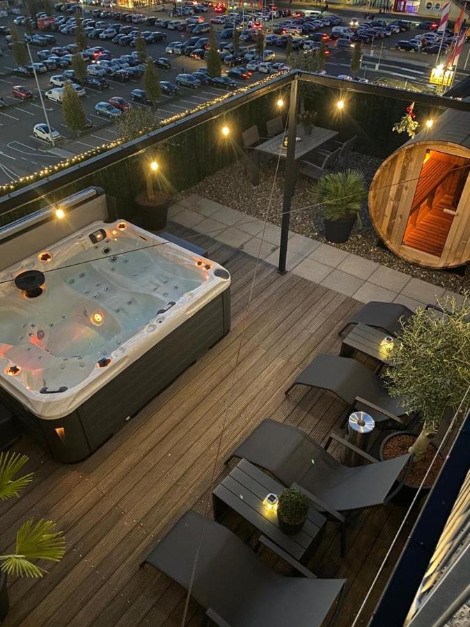 Wellness Dome Penthouse Suite 케르크라데 외부 사진
